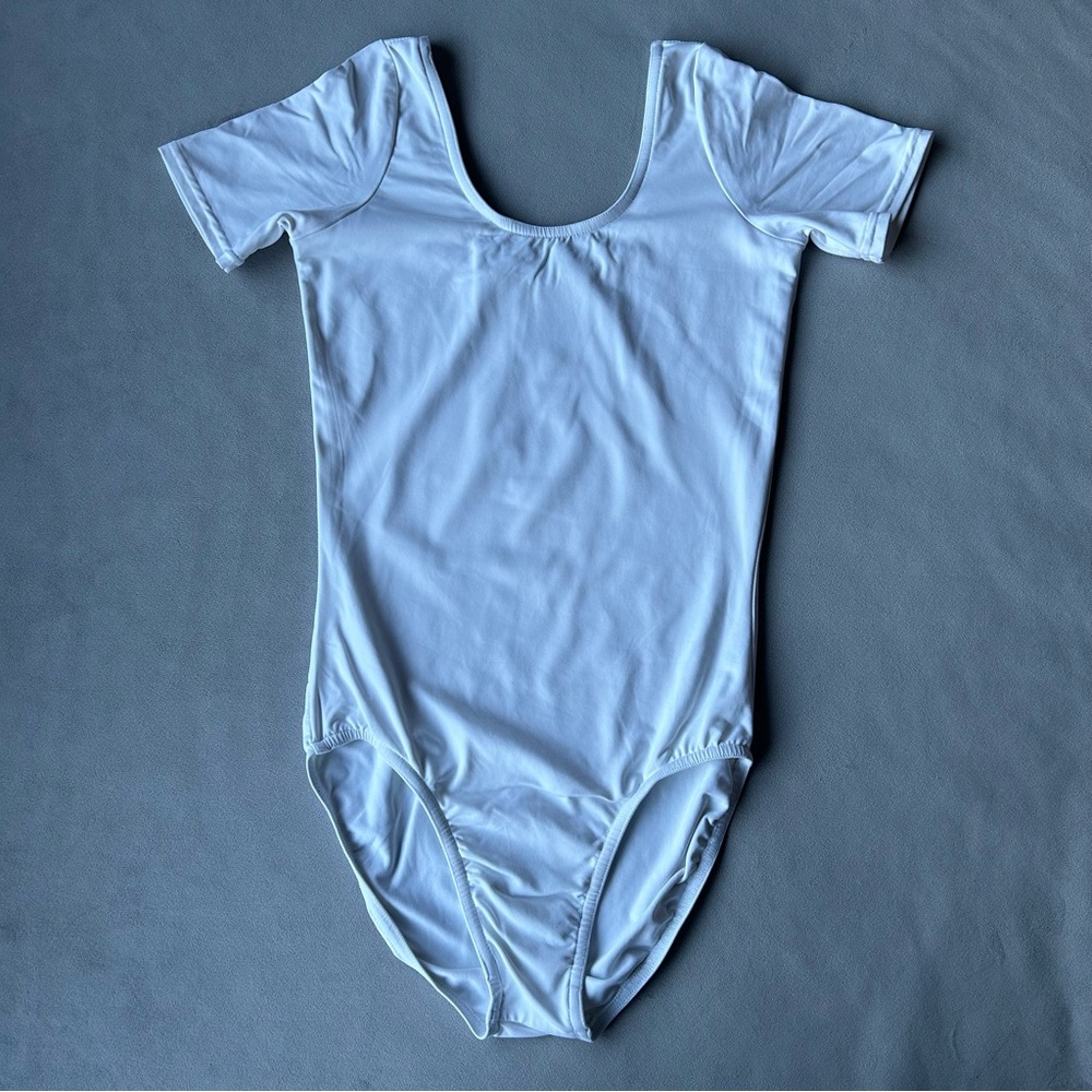 Mondor ~ Short Sleeve Leotard Bodysuit ~ Women’s Size Medium ~ White